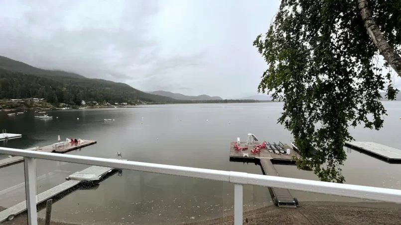 Indigo Bay, Shuswap Lake, Private dock, private beach, summer home, vacation rental